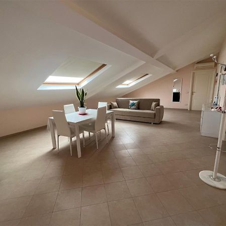 Historic Center Apartments Соренто Екстериор снимка